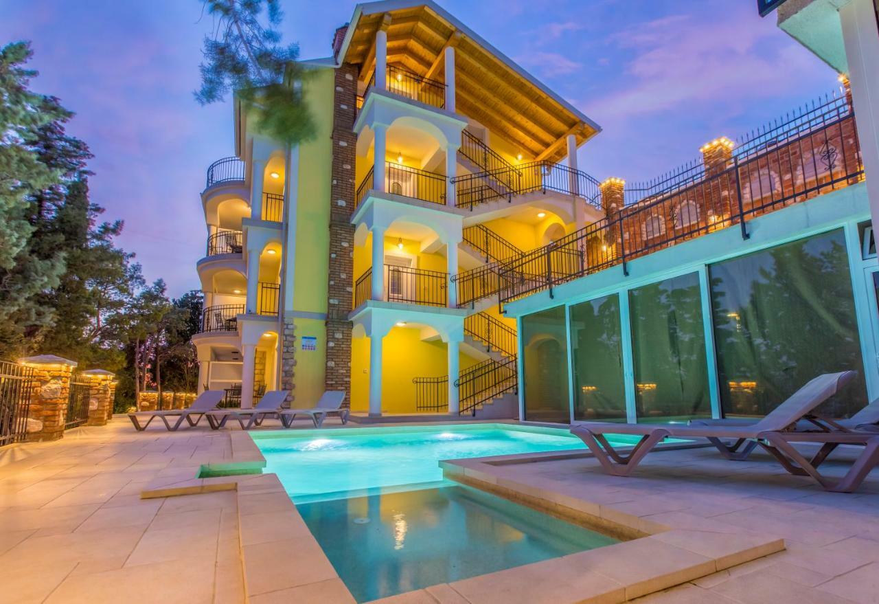 Palace Paulina Luxury Residence نوفي فينودولسكي المظهر الخارجي الصورة